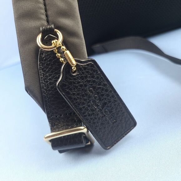 Coach Court Backpack Pebbled Leather Black Gold Black A2221-5666 Luxury Goods - Picture 12 of 15